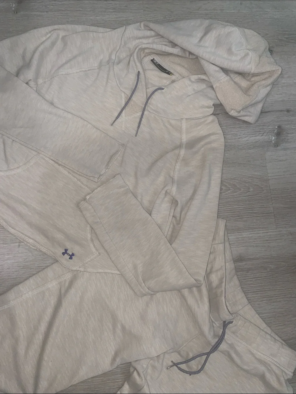 Under Armour Oatmeal Heather Jogger Set with Subtle Blue Logo | Size Small